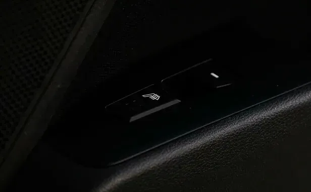 Hyundai Elantra, VI (AD) — фото 11