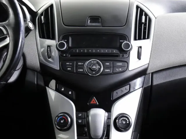 Chevrolet Cruze, I Рестайлинг — фото 17
