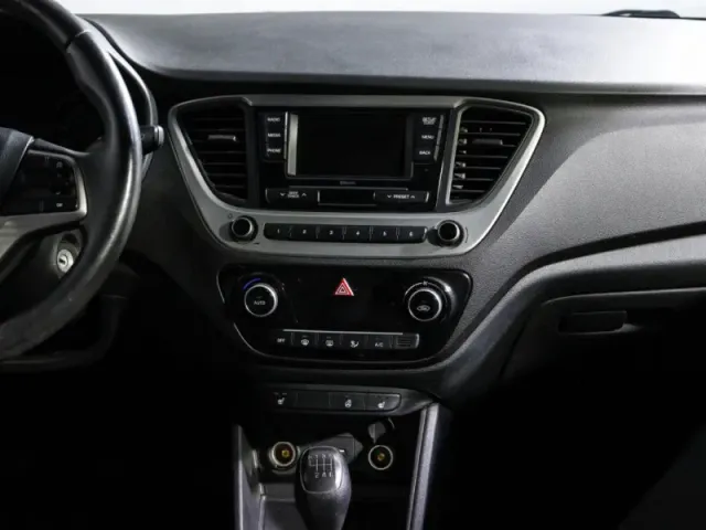 Hyundai Solaris, II — фото 11