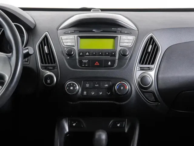 Hyundai ix35, I — фото 14