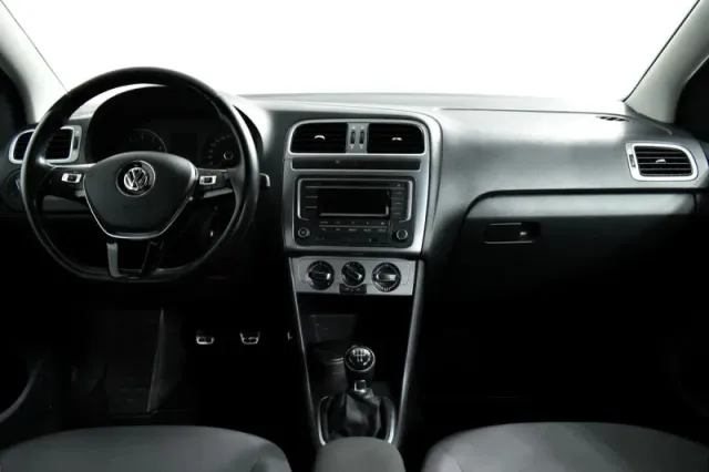 Volkswagen Polo, V Рестайлинг — фото 12