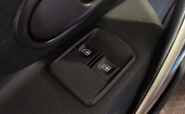 Renault Logan, II Рестайлинг — фото 16