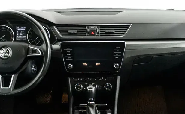 Skoda Superb, III — фото 9