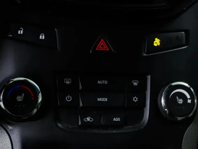 Chevrolet Orlando — фото 12