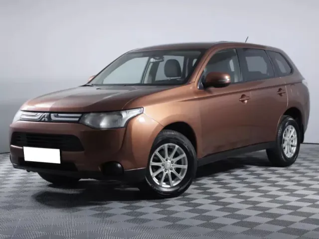 Mitsubishi Outlander, III — фото 1