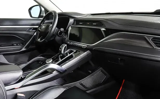 Geely Atlas Pro — фото 7