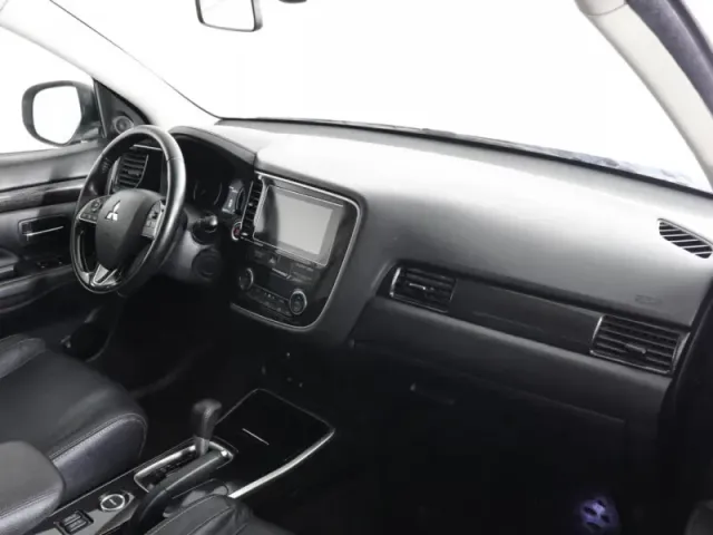 Mitsubishi Outlander, III Рестайлинг 2 — фото 10