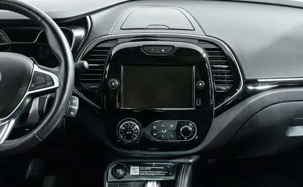 Renault Kaptur, I Рестайлинг — фото 9