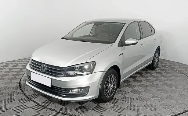 Volkswagen Polo, V Рестайлинг — фото 1