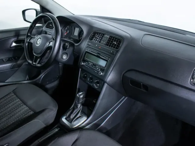 Volkswagen Polo, V Рестайлинг — фото 9