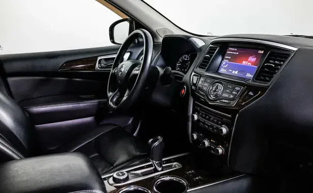 Nissan Pathfinder, IV — фото 11