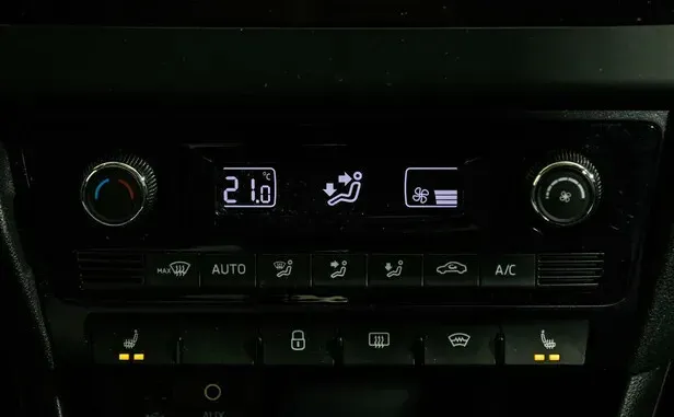 Skoda Rapid, I — фото 10