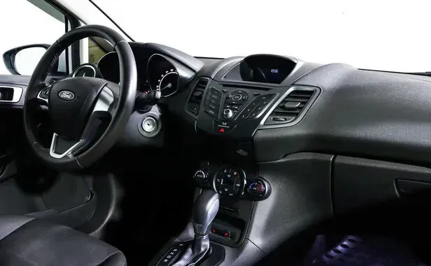 Ford Fiesta, Mk6 Рестайлинг — фото 8