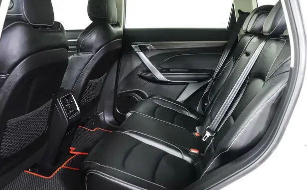 Geely Atlas Pro — фото 8