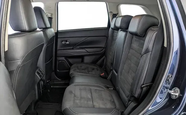 Mitsubishi Outlander, III Рестайлинг 3 — фото 8