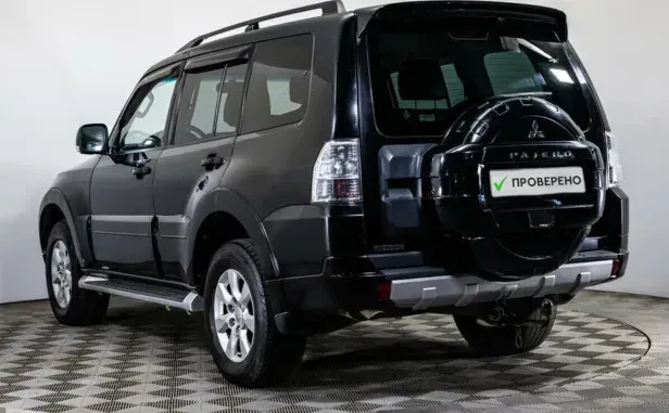 Mitsubishi Pajero, IV Рестайлинг 1 — фото 4
