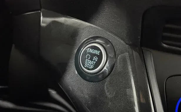 Ford Kuga, II Рестайлинг — фото 8