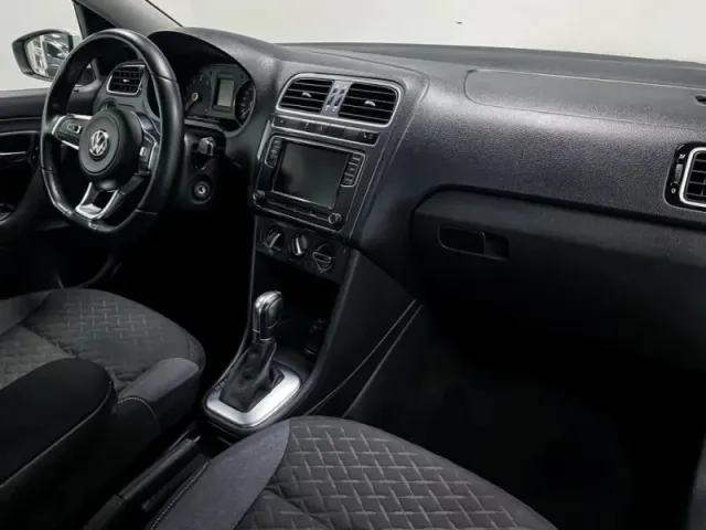 Volkswagen Polo, V Рестайлинг — фото 14