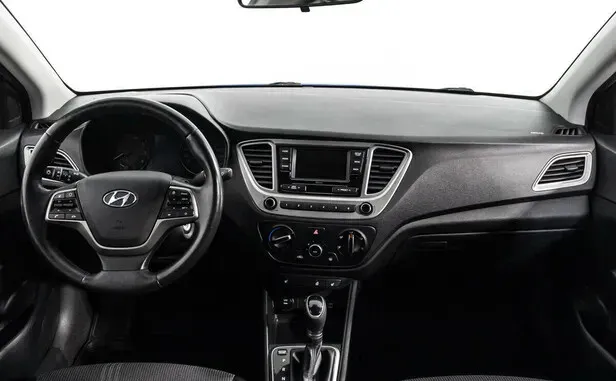 Hyundai Solaris, II — фото 17