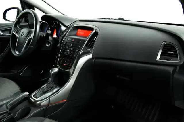 Opel Astra, J Рестайлинг — фото 10