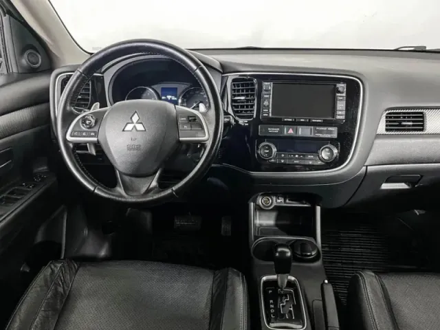 Mitsubishi Outlander, III — фото 12