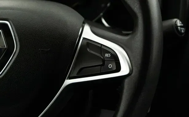 Renault Logan, II Рестайлинг — фото 11