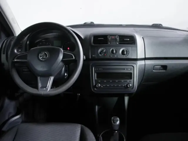 Skoda Fabia, II Рестайлинг — фото 13