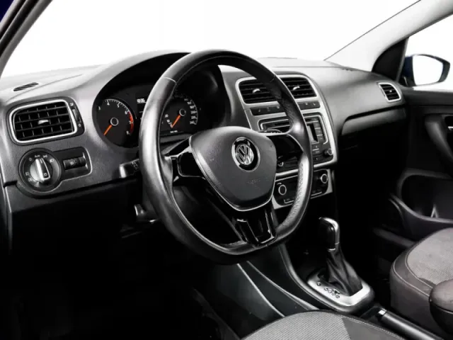 Volkswagen Polo, V Рестайлинг — фото 13