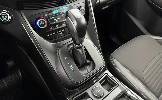 Ford Kuga, II Рестайлинг — фото 9