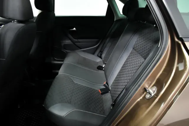 Volkswagen Polo, V Рестайлинг — фото 12