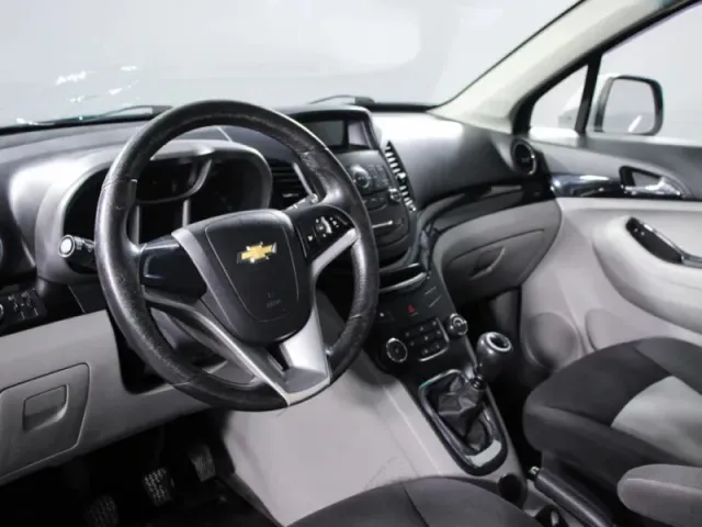 Chevrolet Orlando — фото 12