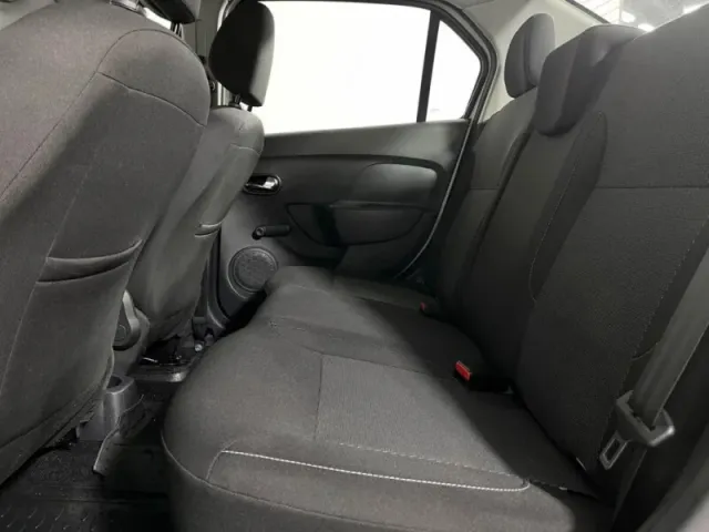 Renault Logan, II Рестайлинг — фото 10