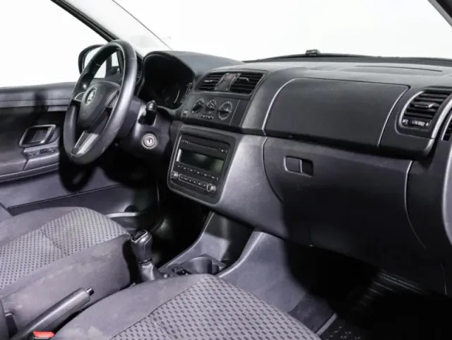 Skoda Fabia, II Рестайлинг — фото 7