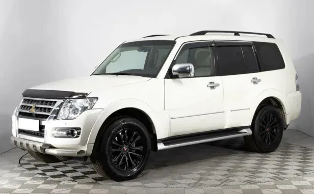 Mitsubishi Pajero, IV Рестайлинг 2 — фото 1