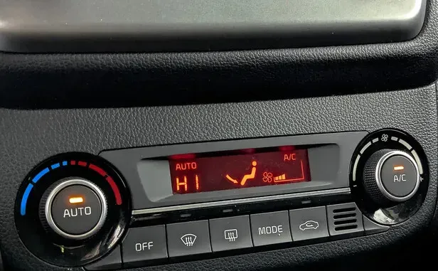 Kia Rio, III Рестайлинг — фото 9