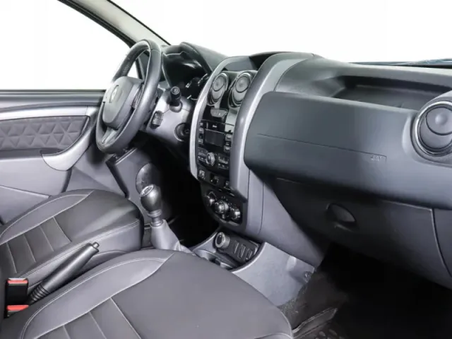 Renault Duster, I Рестайлинг — фото 12