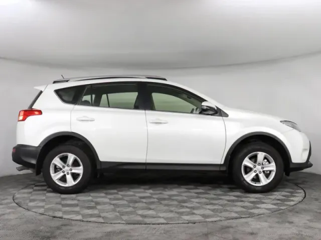 Toyota RAV4, IV (XA40) — фото 19