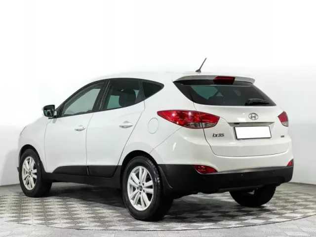 Hyundai ix35, I — фото 7