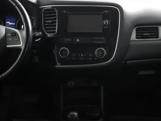 Mitsubishi Outlander, III Рестайлинг — фото 14