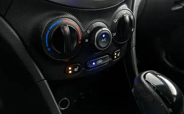 Hyundai Solaris, I Рестайлинг — фото 9