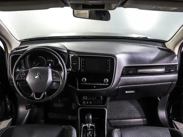 Mitsubishi Outlander, III Рестайлинг 3 — фото 15