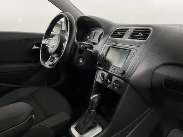 Volkswagen Polo, V Рестайлинг — фото 7