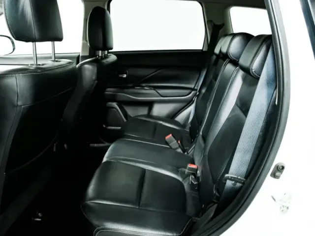 Mitsubishi Outlander, III Рестайлинг 2 — фото 12