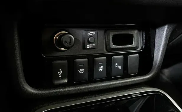 Mitsubishi Outlander, III Рестайлинг 3 — фото 10