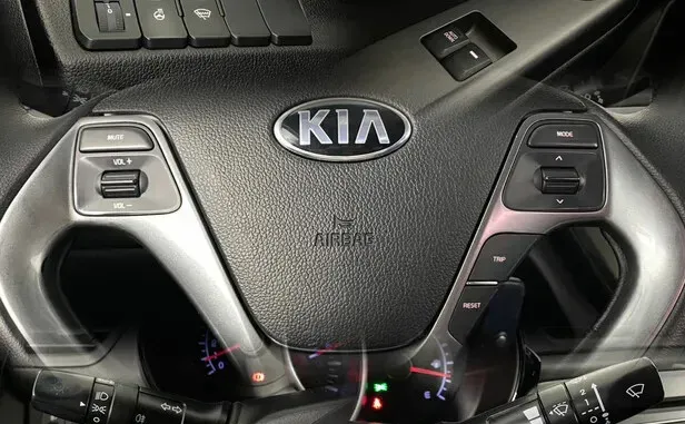 Kia Rio, III Рестайлинг — фото 8