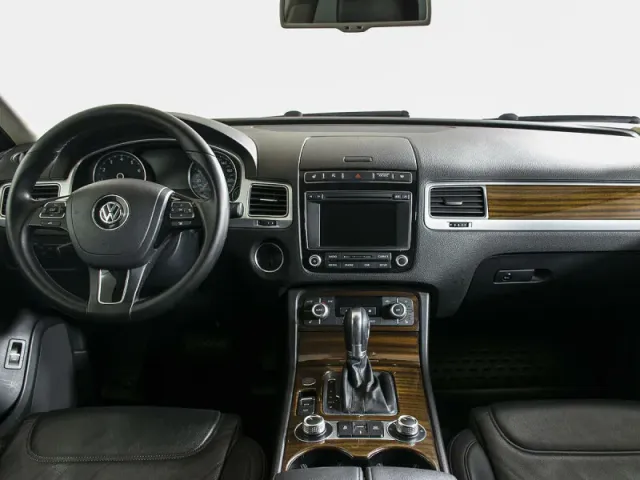 Volkswagen Touareg, II Рестайлинг — фото 9