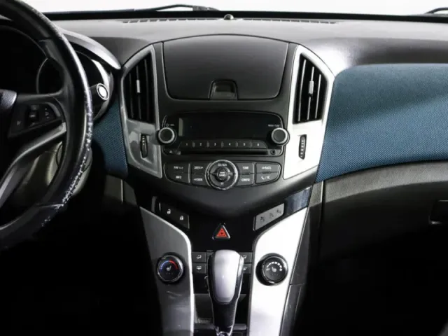 Chevrolet Cruze, I Рестайлинг — фото 13
