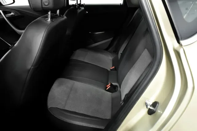 Opel Astra, J Рестайлинг — фото 13