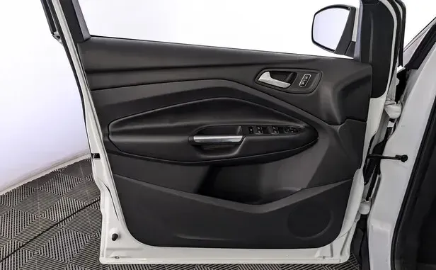 Ford Kuga, II Рестайлинг — фото 16