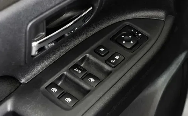 Mitsubishi Outlander, III Рестайлинг 2 — фото 18